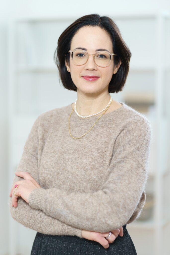 Tina Deutsch, Kontext